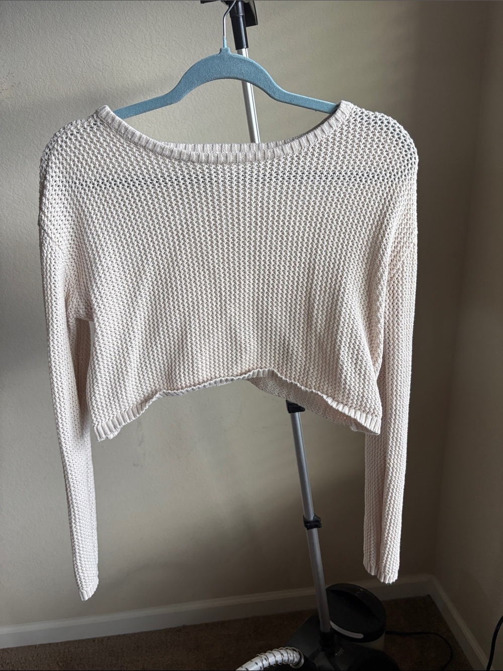 Cropped Knit Long-Sleeve Top in Light Cream